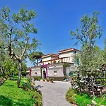 Hotel La Badia 3*