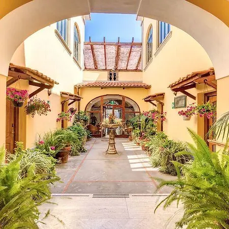 Hotell La Badia Sorrento
